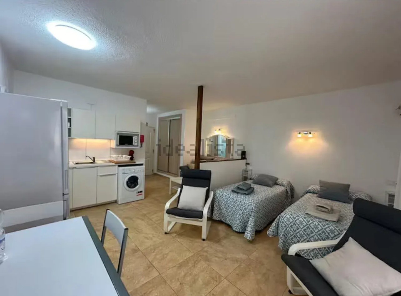 Ruime studio vlakbij het strand